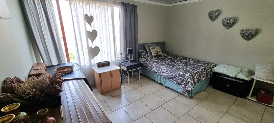 4 Bedroom Property for Sale in Bainsvlei Free State